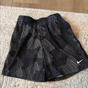 Nike Black Patterned Kids Shorts size small boys